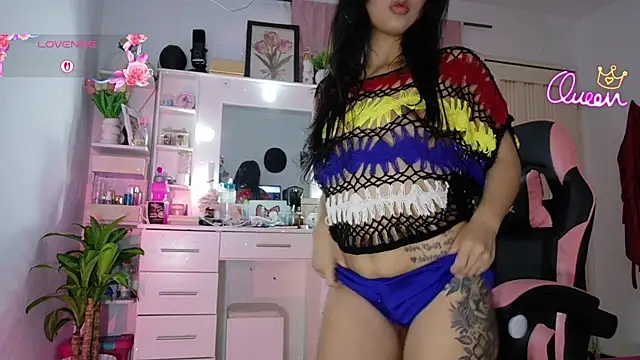 Snapshot of Sweet_baby_hellen chatting on 06-24-26, 04:11 Sweet baby hellen online show from 06-24-26, 04:11