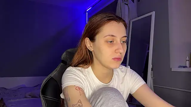 Uniarten online show from 01-15-25, 02:13