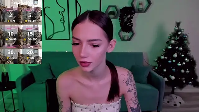 Snapshot of SophieCatty chatting on 01-04-25, 10:49 SophieCatty online show from 01-04-25, 10:49