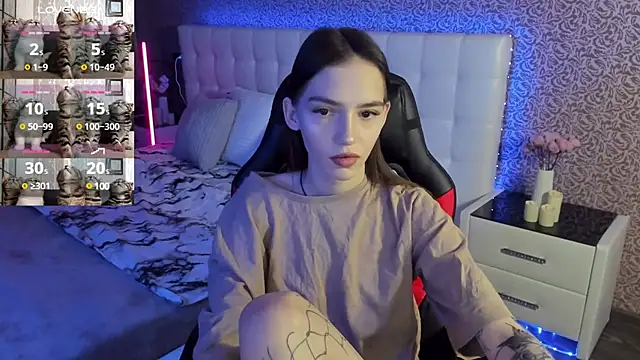 Snapshot of SophieCatty chatting on 02-11-25, 07:12 SophieCatty online show from 02-11-25, 07:12