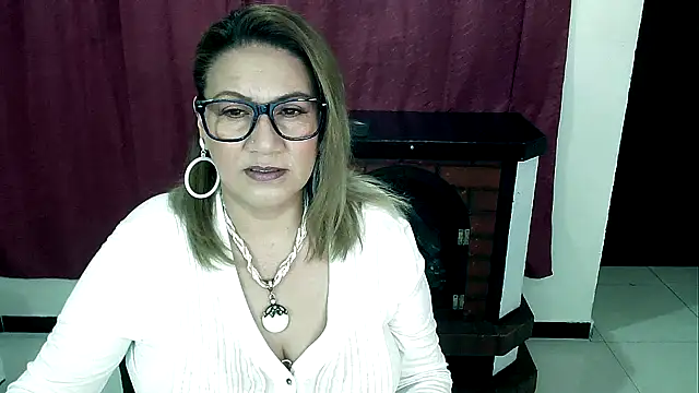 Snapshot of yayita_mature chatting on 02-01-25, 02:02 yayita mature online show from 02-01-25, 02:02