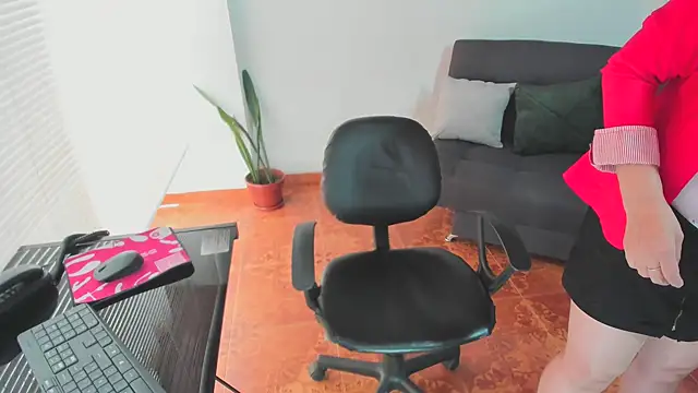 Snapshot of yayita_mature chatting on 09-16-25, 01:01 yayita mature online show from 09-16-25, 01:01