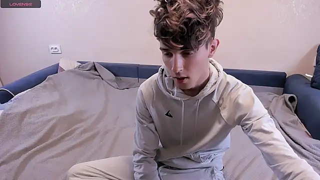 Snapshot of James_Mills chatting on 02-20-25, 07:19 James Mills online show from 02-20-25, 07:19