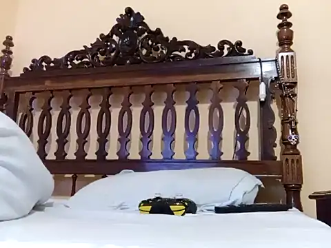 White rabbit  online show from 02-02-25, 09:02