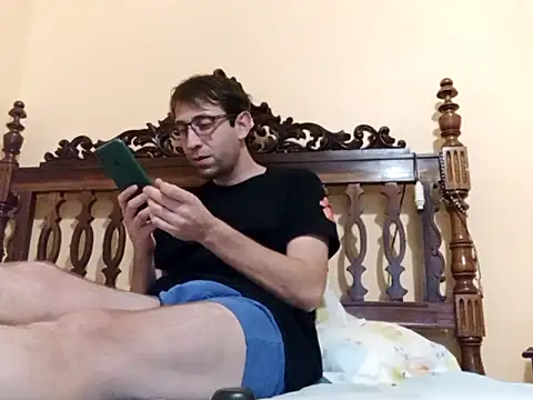 White rabbit  online show from 09-11-25, 03:23