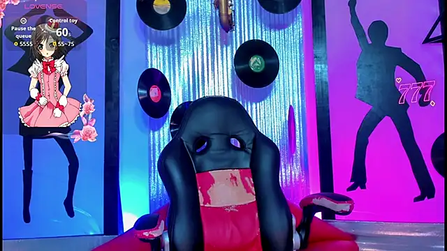 Snapshot of nickyminach_ chatting on 06-18-26, 07:29 nickyminach online show from 06-18-26, 07:29