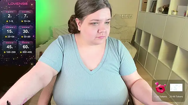 Snapshot of PlumPie chatting on 12-01-24, 05:46 PlumPie online show from 12-01-24, 05:46