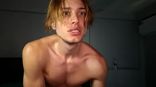 Snapshot of Cryptikov chatting on 02-06-25, 03:16 Cryptikov online show from 02-06-25, 03:16