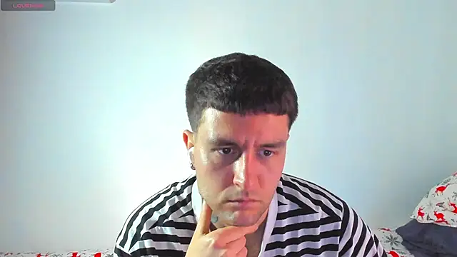 Snapshot of HonestAndrew chatting on 12-29-24, 11:29 HonestAndrew online show from 12-29-24, 11:29