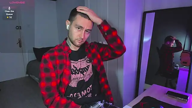 Snapshot of HonestAndrew chatting on 01-30-25, 10:40 HonestAndrew online show from 01-30-25, 10:40