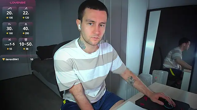 Snapshot of HonestAndrew chatting on 02-12-25, 09:31 HonestAndrew online show from 02-12-25, 09:31