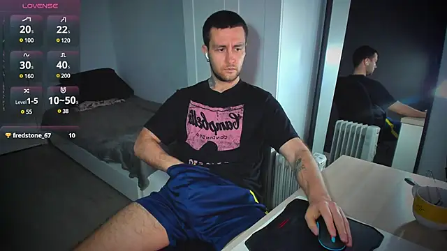 Snapshot of HonestAndrew chatting on 02-17-25, 09:35 HonestAndrew online show from 02-17-25, 09:35