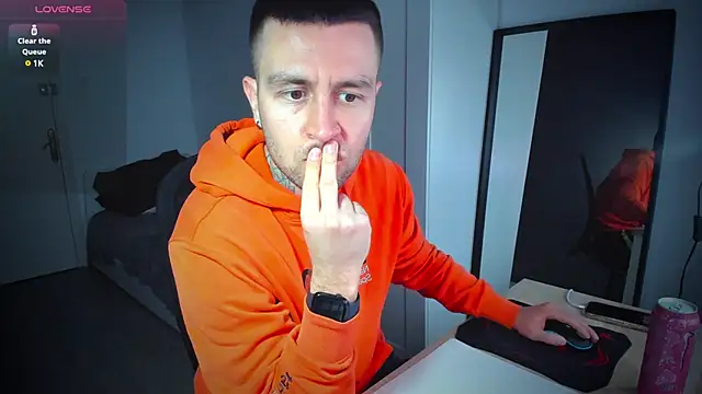 Snapshot of HonestAndrew chatting on 03-01-25, 02:44 HonestAndrew online show from 03-01-25, 02:44