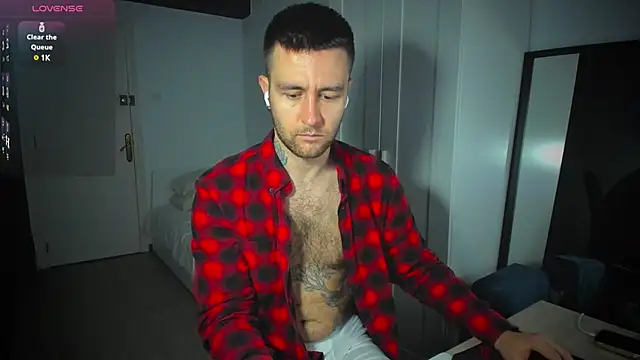 Snapshot of HonestAndrew chatting on 03-06-25, 06:19 HonestAndrew online show from 03-06-25, 06:19