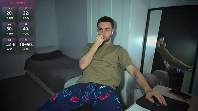 Snapshot of HonestAndrew chatting on 03-15-25, 05:59 HonestAndrew online show from 03-15-25, 05:59