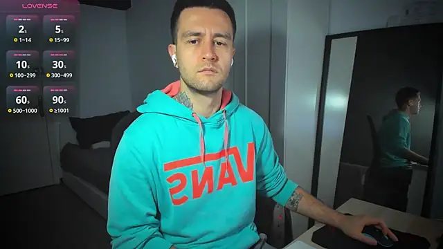 Snapshot of HonestAndrew chatting on 03-18-25, 07:08 HonestAndrew online show from 03-18-25, 07:08