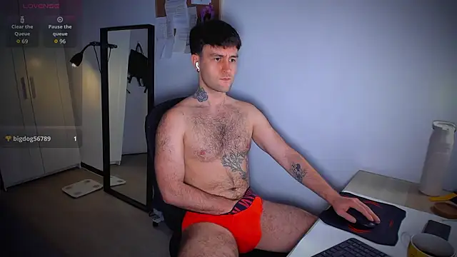 Snapshot of HonestAndrew chatting on 02-11-26, 08:41 HonestAndrew online show from 02-11-26, 08:41