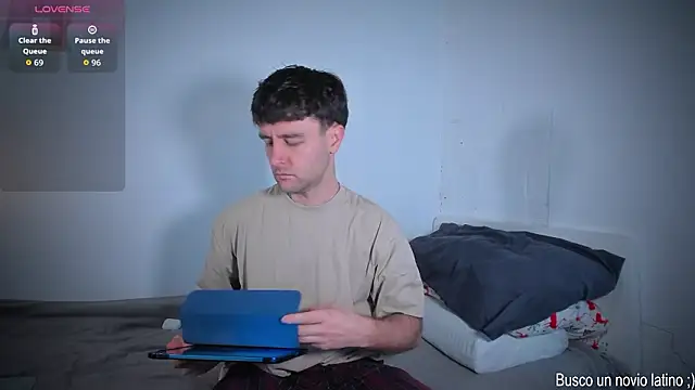 Snapshot of HonestAndrew chatting on 02-21-26, 07:20 HonestAndrew online show from 02-21-26, 07:20