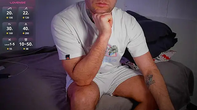 Snapshot of HonestAndrew chatting on 03-02-26, 05:41 HonestAndrew online show from 03-02-26, 05:41