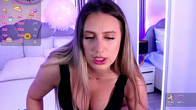 Snapshot of Eva_Ryen chatting on 03-17-25, 06:42 Eva Ryen online show from 03-17-25, 06:42