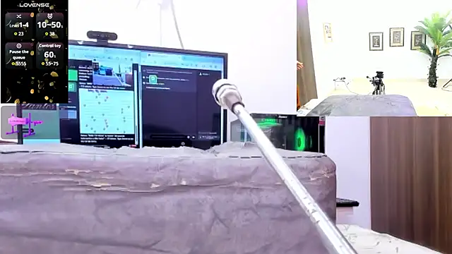 Paulina Davis  online show from 09-21-25, 09:49