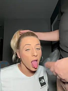 Strongqueen online show from 10-29-25, 08:43