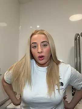 Strongqueen online show from 04-18-26, 07:18