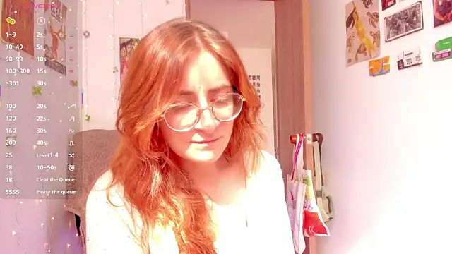 Snapshot of linda_giggle chatting on 10-02-25, 01:40 linda giggle online show from 10-02-25, 01:40