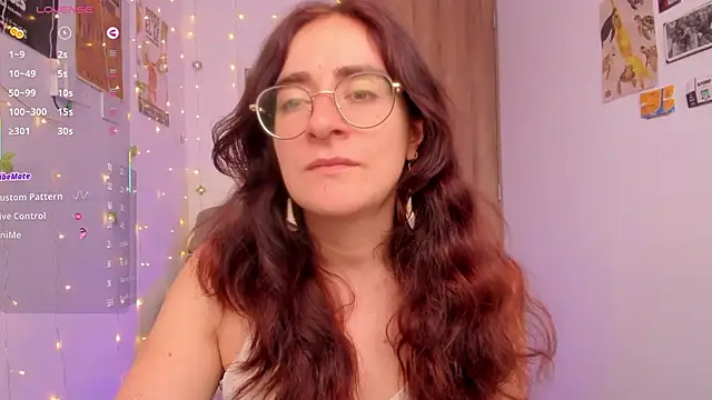 Snapshot of linda_giggle chatting on 11-24-25, 01:22 linda giggle online show from 11-24-25, 01:22