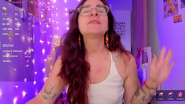 Snapshot of linda_giggle chatting on 11-27-25, 10:12 linda giggle online show from 11-27-25, 10:12