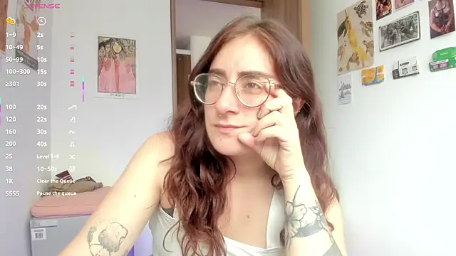 Snapshot of linda_giggle chatting on 03-03-26, 02:56 linda giggle online show from 03-03-26, 02:56