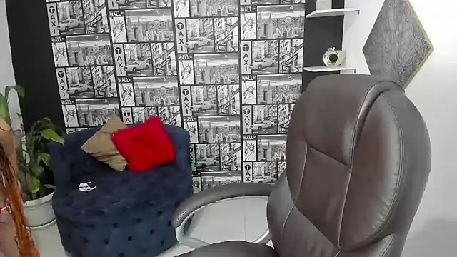 Isa And Natasha online show from 03-19-25, 11:39