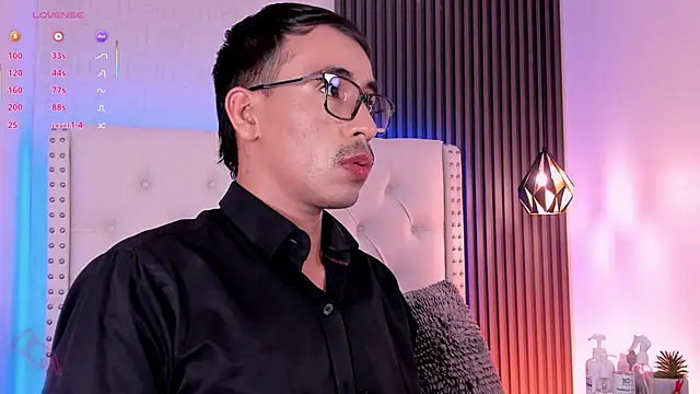 Snapshot of mr_aronnn chatting on 09-25-25, 10:30 mr aronnn online show from 09-25-25, 10:30