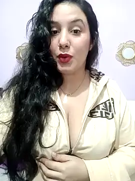 Snapshot of Deina_bunny chatting on 12-17-24, 10:22 Deina bunny online show from 12-17-24, 10:22