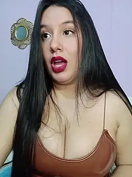 Snapshot of Deina_bunny chatting on 11-05-25, 10:43 Deina bunny online show from 11-05-25, 10:43