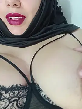 Deina bunny online show from 06-15-26, 03:09