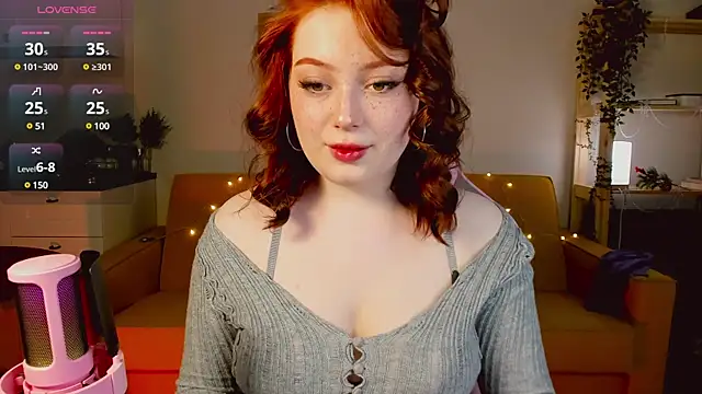 Snapshot of Sofy_Benson chatting on 12-26-24, 12:27 Sofy Benson online show from 12-26-24, 12:27