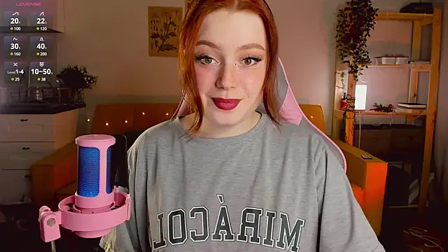 Snapshot of Sofy_Benson chatting on 01-14-25, 06:38 Sofy Benson online show from 01-14-25, 06:38