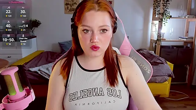 Snapshot of Sofy_Benson chatting on 09-15-25, 11:21 Sofy Benson online show from 09-15-25, 11:21