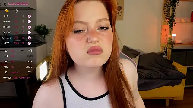 Snapshot of Sofy_Benson chatting on 06-09-26, 01:23 Sofy Benson online show from 06-09-26, 01:23