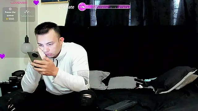 Snapshot of lissandthor13 chatting on 01-21-25, 03:43 lissandthor13 online show from 01-21-25, 03:43