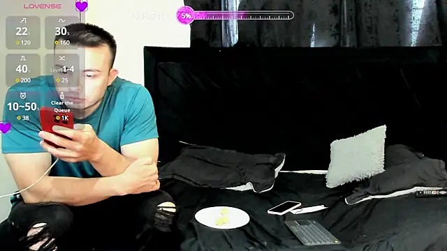 Snapshot of lissandthor13 chatting on 02-11-25, 04:35 lissandthor13 online show from 02-11-25, 04:35