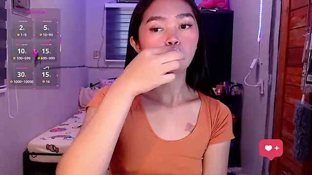 Snapshot of Itsme_claire chatting on 10-04-25, 01:25 Itsme claire online show from 10-04-25, 01:25