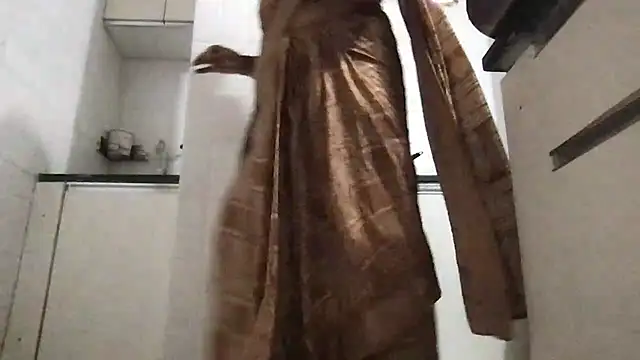 Snapshot of Riyasingh9 chatting on 11-26-25, 05:08 Riyasingh9 online show from 11-26-25, 05:08