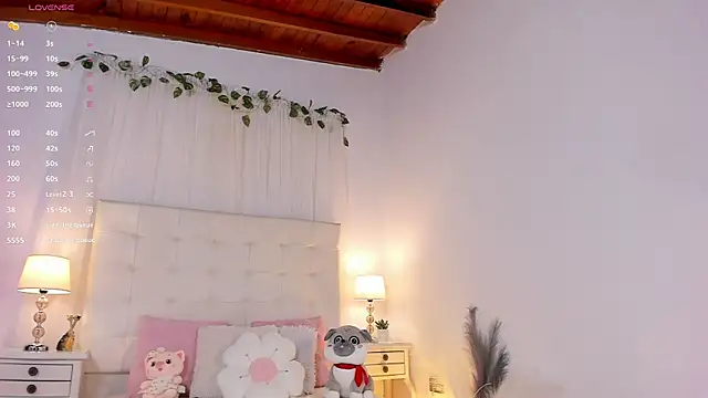 tatikiss  online show from 10-15-25, 11:43