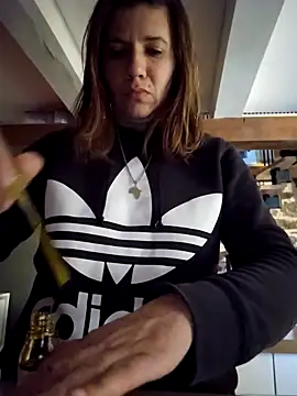 Snapshot of Lina_lou4 chatting on 02-02-25, 02:13 Lina lou4 online show from 02-02-25, 02:13