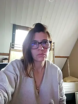 Snapshot of Lina_lou4 chatting on 02-27-25, 09:00 Lina lou4 online show from 02-27-25, 09:00