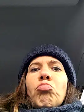 Snapshot of Lina_lou4 chatting on 03-16-25, 09:05 Lina lou4 online show from 03-16-25, 09:05