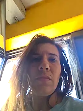 Snapshot of Lina_lou4 chatting on 10-13-25, 01:33 Lina lou4 online show from 10-13-25, 01:33