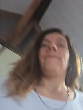 Snapshot of Lina_lou4 chatting on 11-17-25, 03:40 Lina lou4 online show from 11-17-25, 03:40